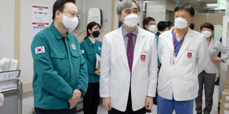 South Korea Takes Legal Action Against Doctors Amid Ongoing Walkout