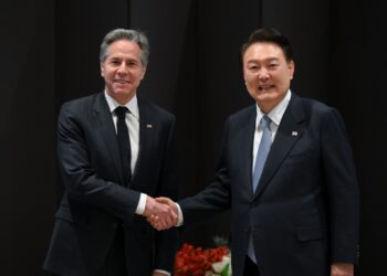 US Secretary of State Advocates for Democratic Tech Advances at Seoul Summit