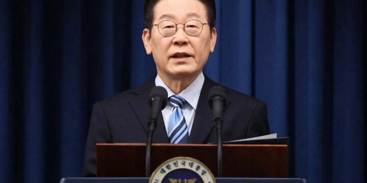 South Korea’s Lee Warns of Possible Clash with North Korea