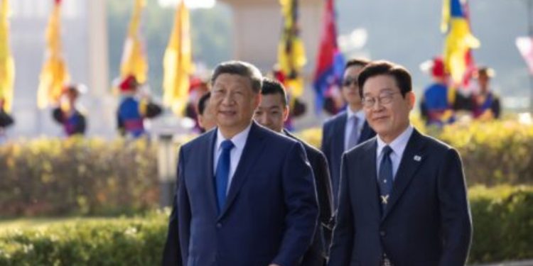 Xi Jinping Jokes About ‘Backdoor’ on Smartphones Gifted to South Korean President